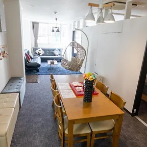 https://3min-hiroshima-st-up2-12-3bedroomswifi27.hotelsinhiroshima.com